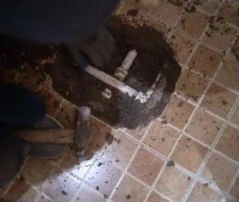 纳溪卫生间漏水维修公司为您分享下卫生间渗水如何处理及注意事项