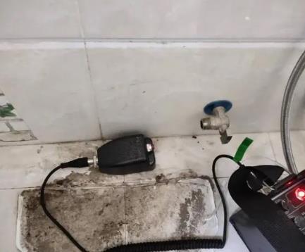 纳溪屋顶漏水维修公司分享下卫生间漏水的危害及解决方法